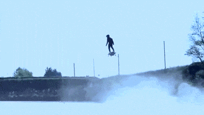 在光速進(jìn)步中的科技水平進(jìn)行對(duì)傳統(tǒng)理念的顛覆革命下,碳纖維將會(huì)像“老前輩”鋼鐵一樣得到廣泛的應(yīng)用,走入千千萬(wàn)萬(wàn)平民百姓的家